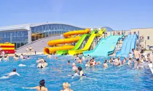Najlepsze aquaparki Sudetów: 5 wyjątkowych parków wodnych dla rodzin