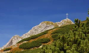 Jak powstał krzyż na Giewoncie - historia, która zaskakuje i inspiruje