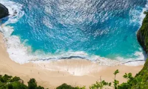 Gdzie leży wyspa Bali? Odkryj jej niezwykłe położenie w Indonezji