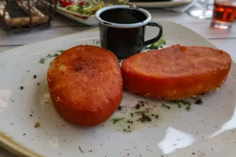 Co zjeść w Wilnie? Najlepsze tradycyjne potrawy i restauracje