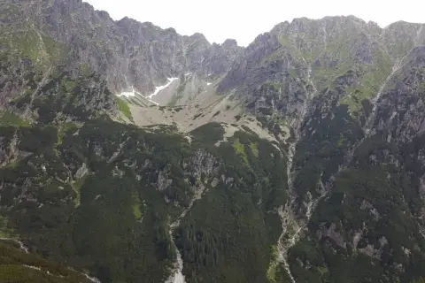 Szlak do Doliny Pięciu Stawów na dokładnej mapie - wszystkie trasy piesze