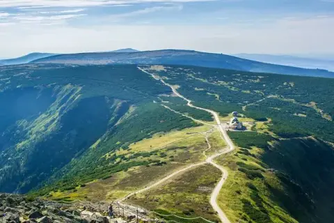 Karkonosze i Sudety - poznaj najpiękniejsze pasma górskie Polski