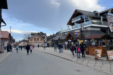 Gdzie zjeść w Karpaczu? Sprawdź najlepsze restauracje i lokalne smaki!