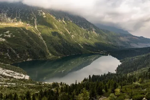 Jak dojść z Doliny Pięciu Stawów do Morskiego Oka - mapa i opis szlaku