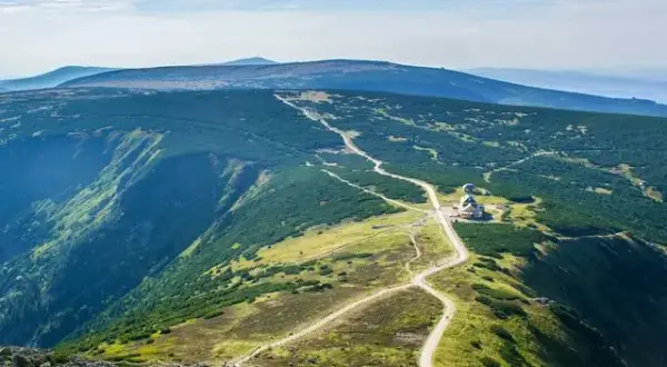 Karkonosze i Sudety - poznaj najpiękniejsze pasma górskie Polski