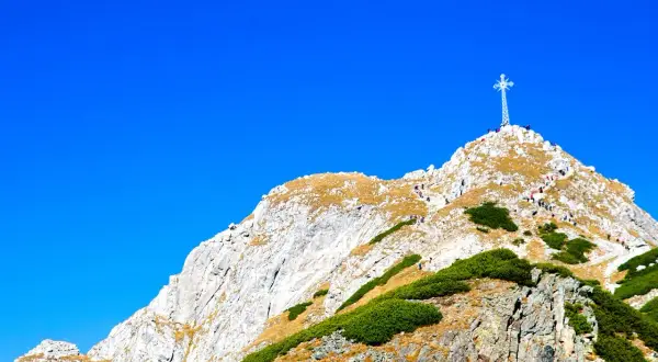 Jak się przygotować do wyprawy na Giewont i cieszyć się pięknem Tatr