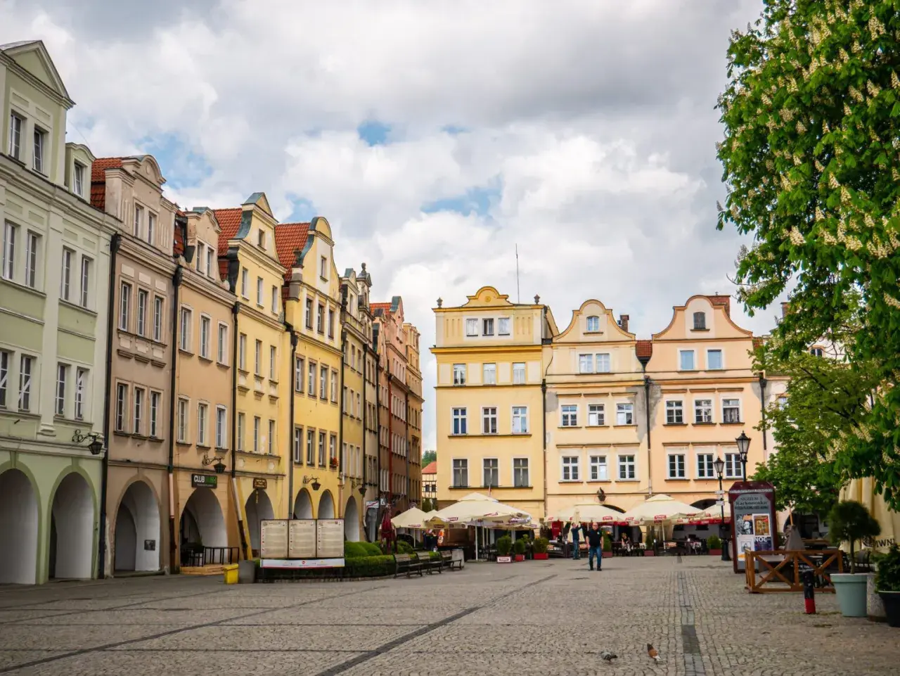 Sudety i Jelenia Góra: najlepsze miejsca turystyczne dla każdego