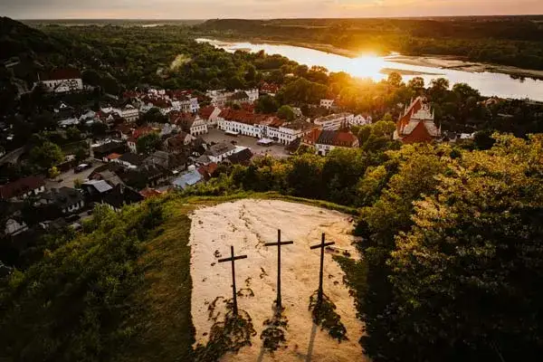 Ile się idzie na Górę Trzech Krzyży? Zaskakujące fakty o trasie