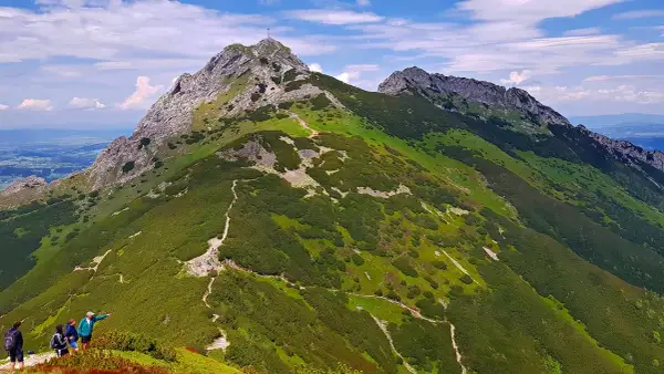 Najłatwiejszy szlak na Giewont: poznaj czas potrzebny na wejście